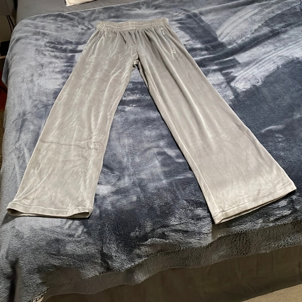 New with tags Skims Velour Track suit pant in the color smoke